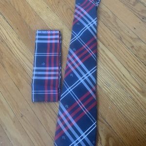 Burberry tie and pocket square